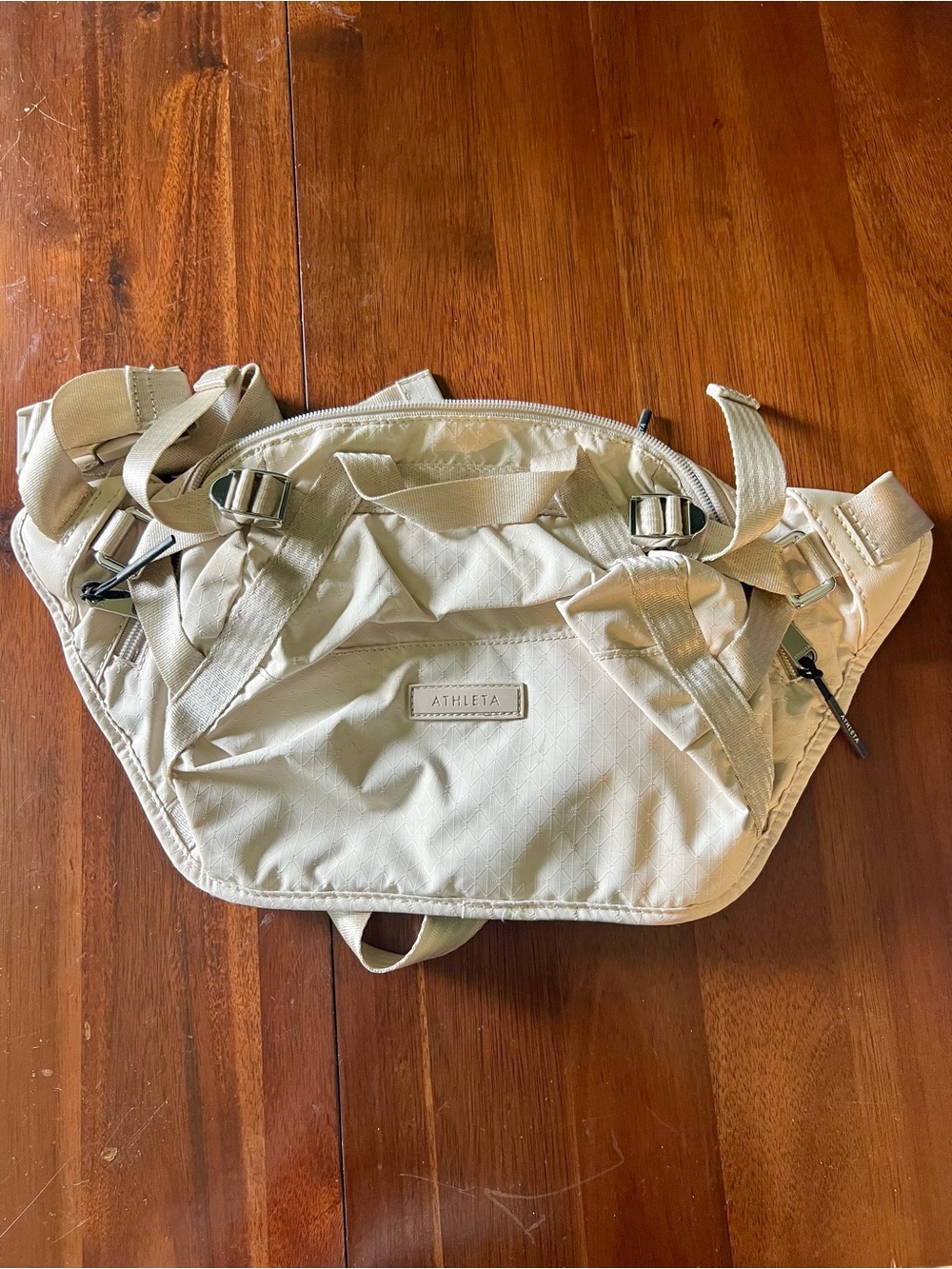 Athleta Excursion Large Waistbag Belt Bag Crossbody, cream